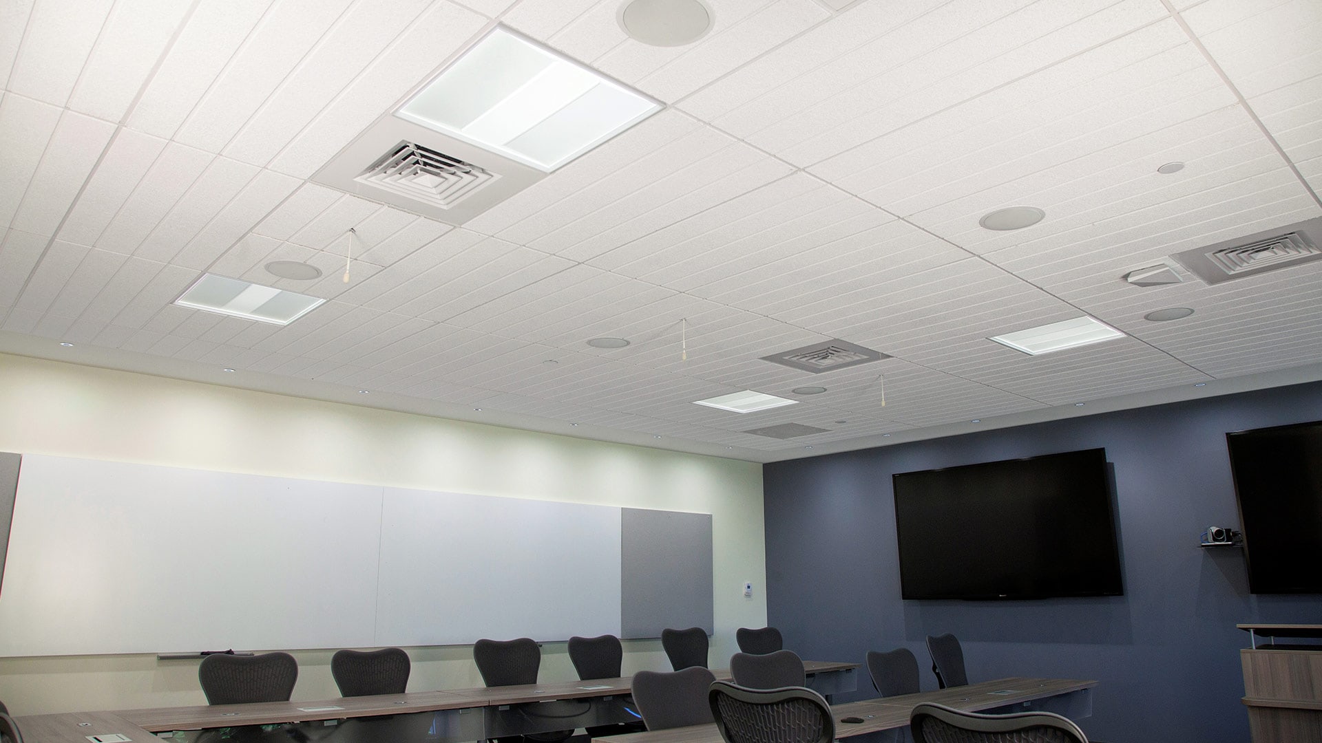 Photo-Gallery-commercial-office-acuity-brands-lighting-isf-01