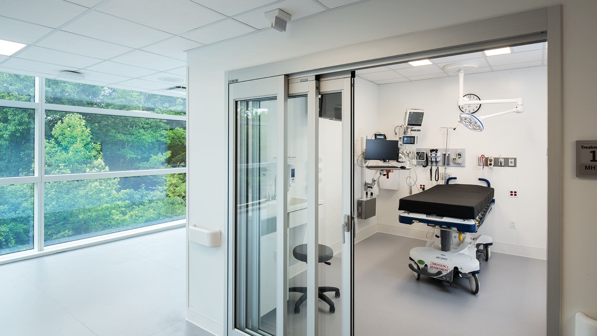 photo-gallery-healthcare-cleveland-clinic-mentor-hospital-03