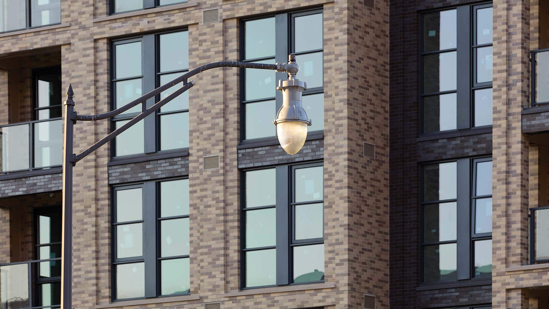 photo-gallery-outdoor-dc-street-light-project-09