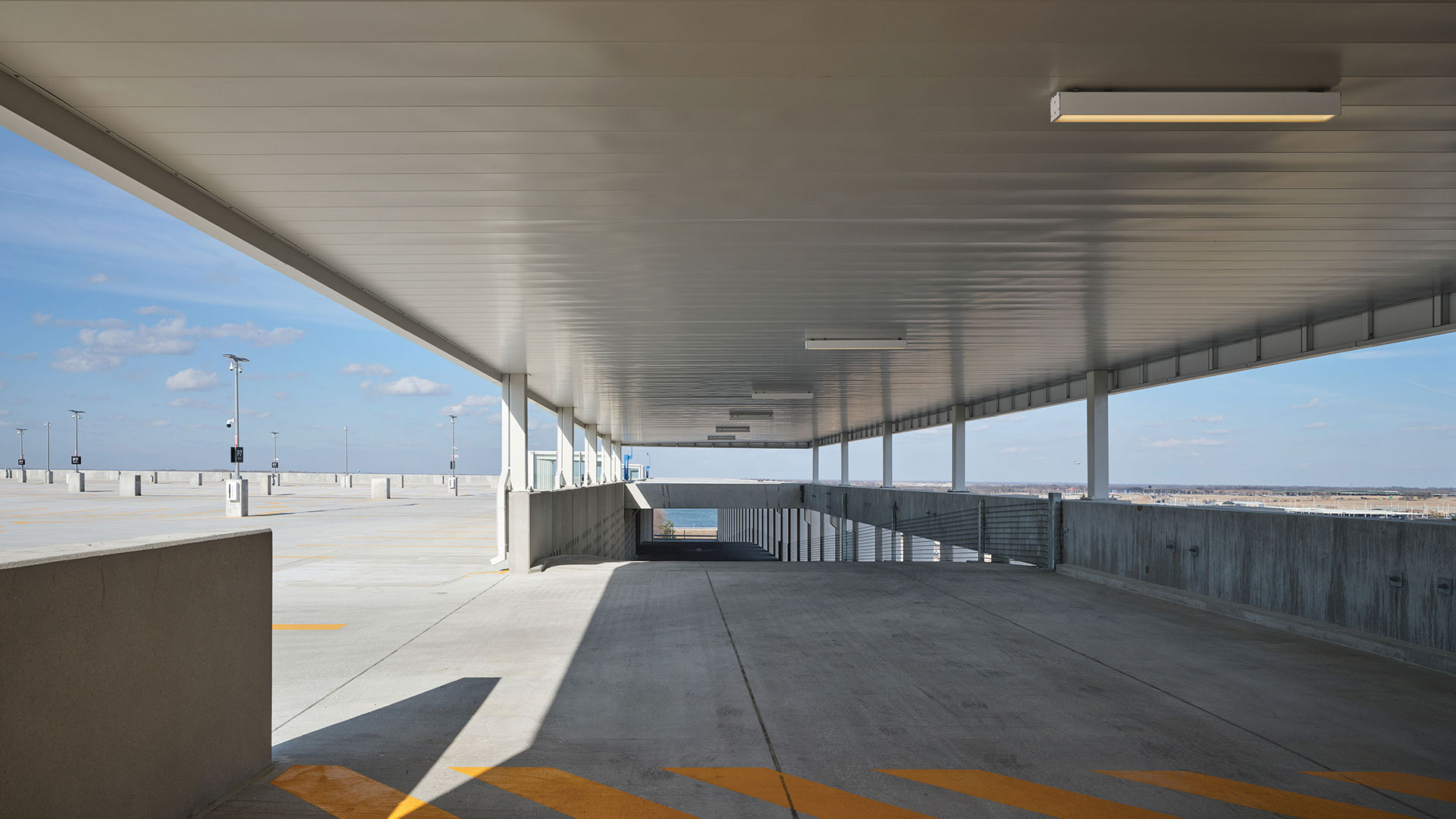 photo-gallery-garage-kansas-city-international-airport-parking-garage-05