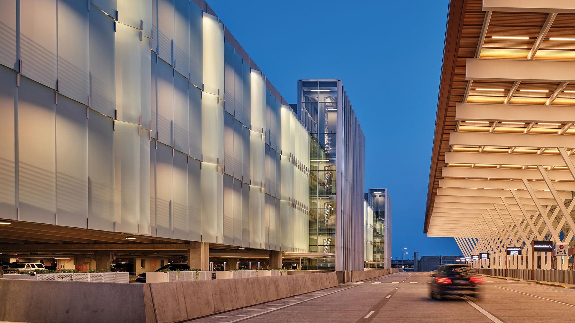 photo-gallery-garage-kansas-city-international-airport-parking-garage-11