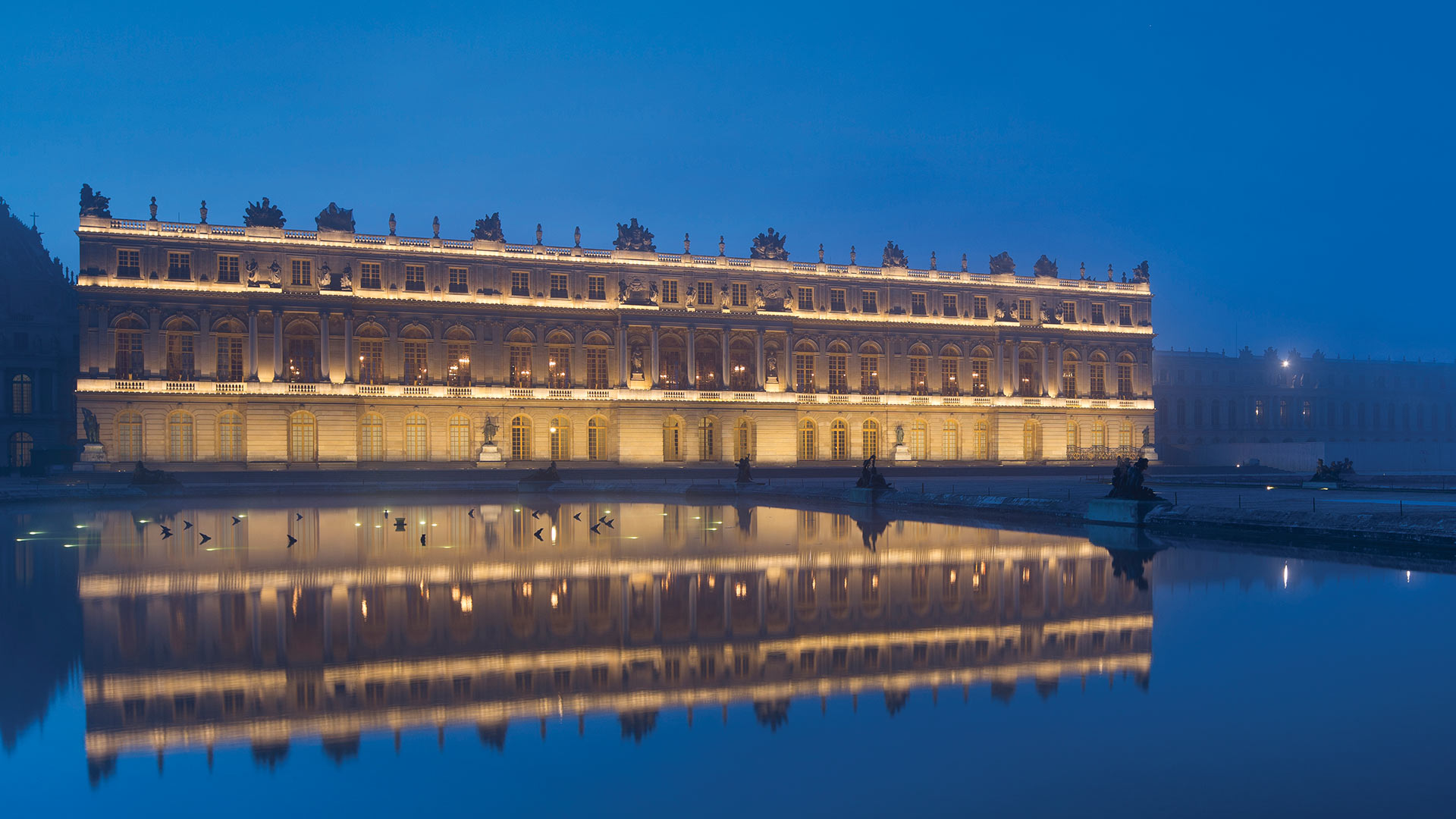 photo-gallery-outdoor-palace-of-versailles-and-gardens-01