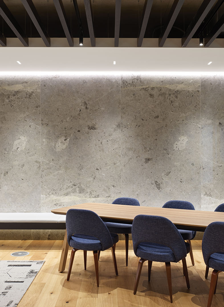 photo-gallery-commercial-office-pointclickcare-offices-04