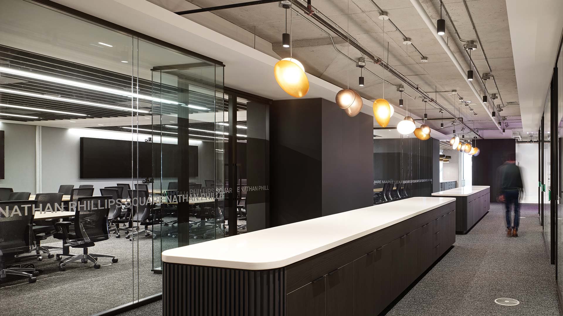 photo-gallery-commercial-office-pointclickcare-offices-05