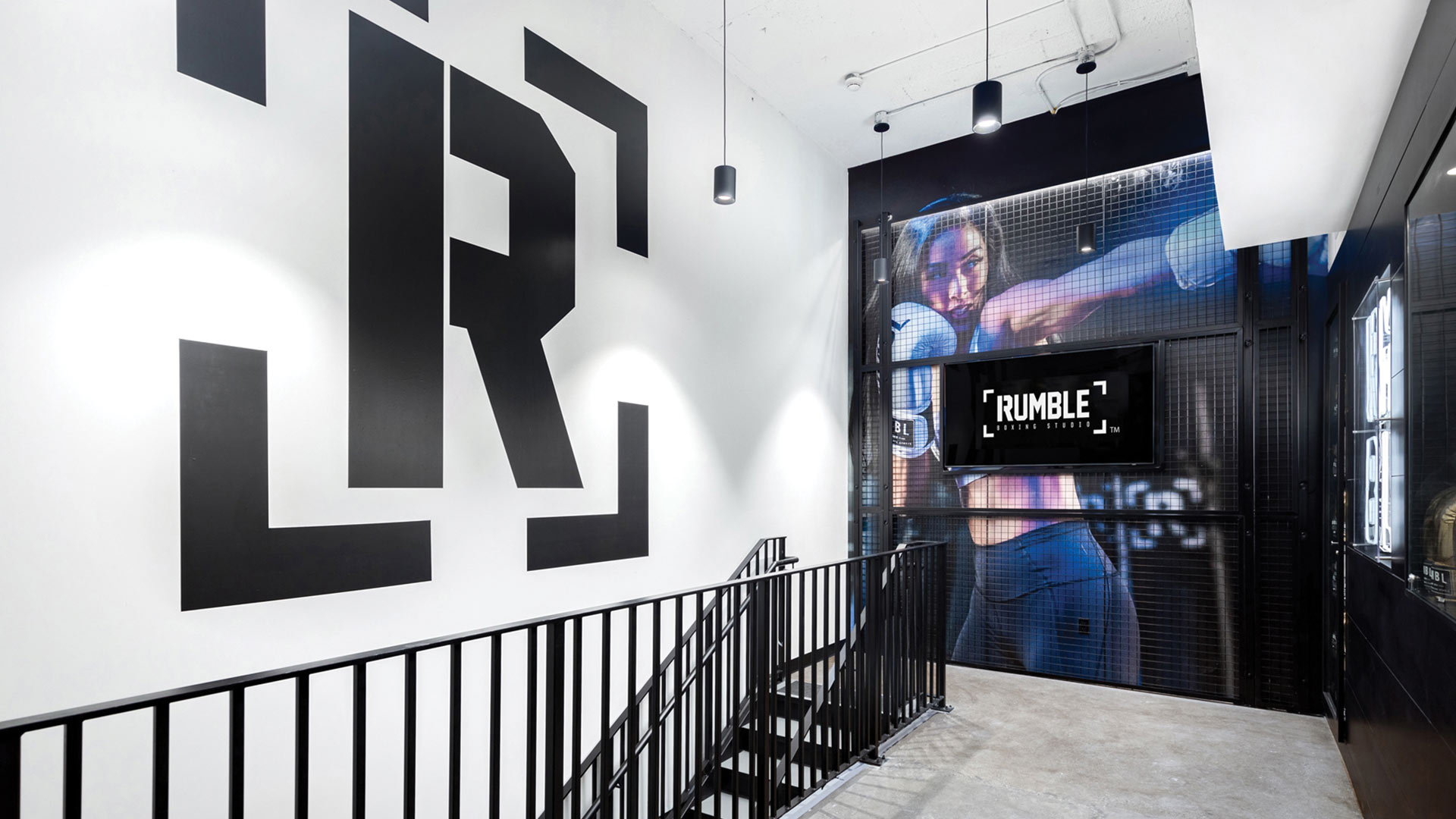 photo-gallery-hospitality-entertainment-rumble-boxing-studio-05