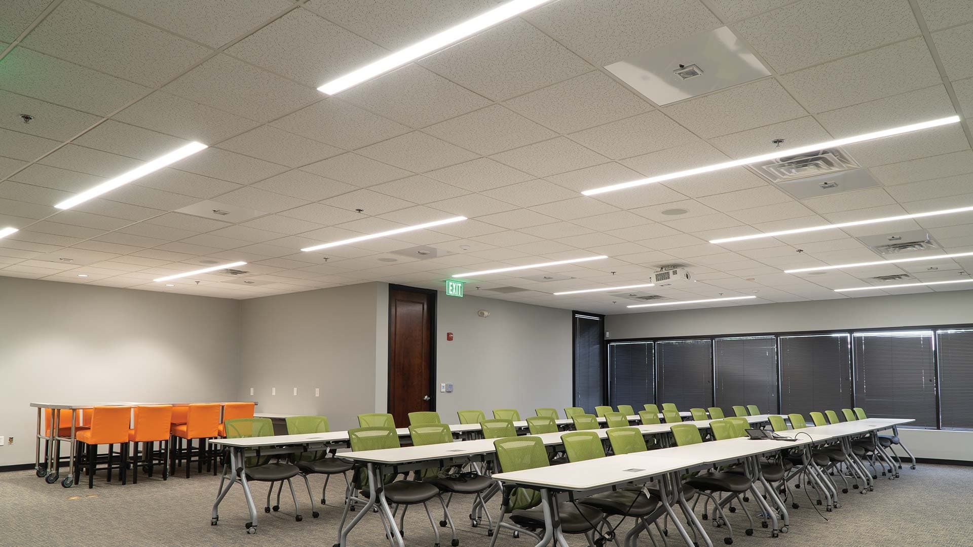 photo-gallery-commercial-office-smart-lighting-solutions-corporate-office-04