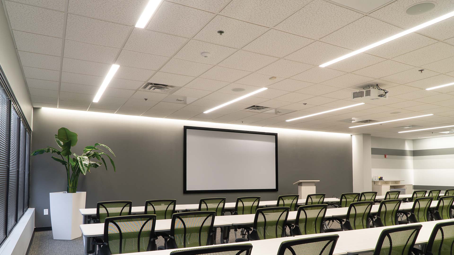 photo-gallery-commercial-office-smart-lighting-solutions-corporate-office-06