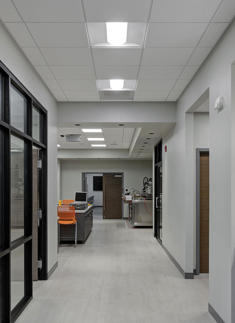 photo-gallery-commercial-office-smc-electric-06