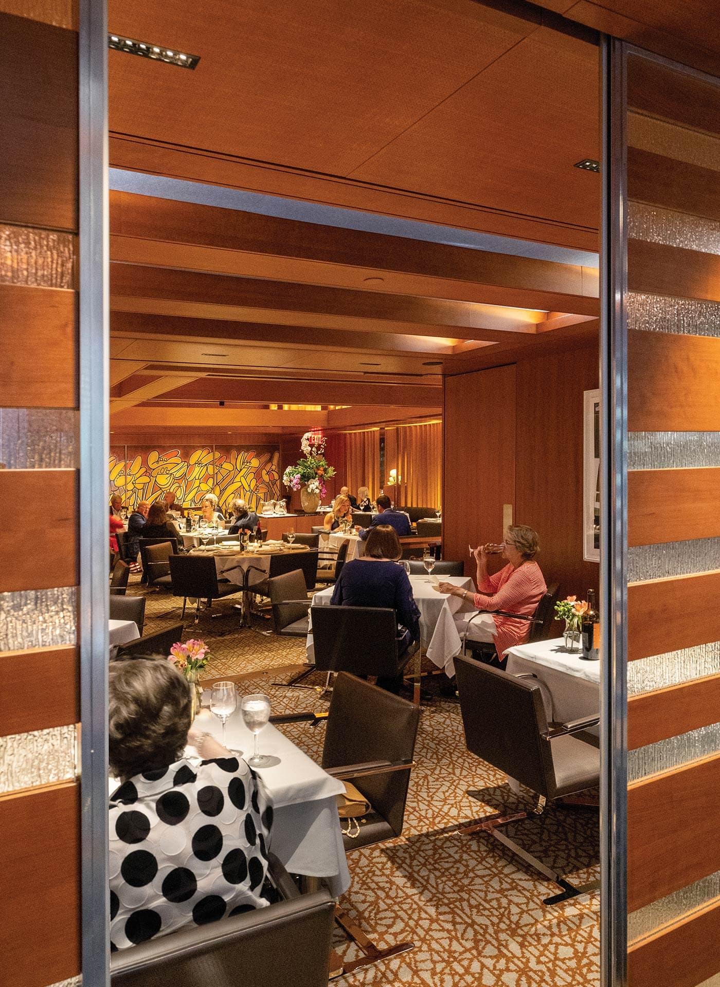 photo-gallery-hospitality-entertainment-tonys-restaurant-05